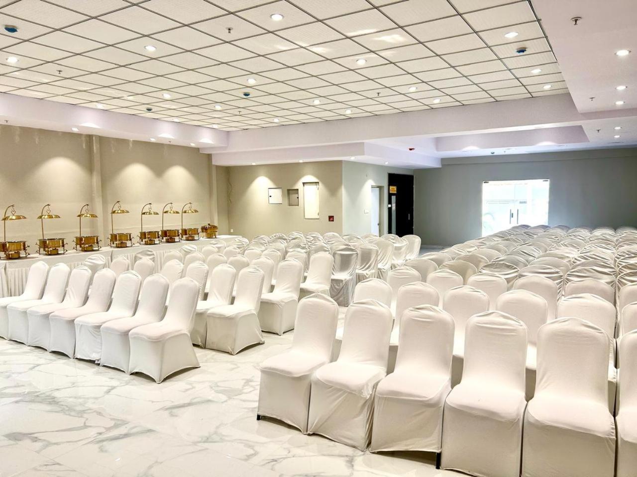The Beacon Hotel Visakhapatnam Exterior photo